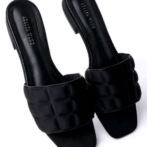 Flat Square-toe Sandals